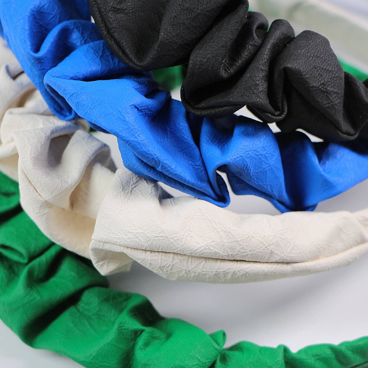 SIMPLE PLEATED SOLID COLOR HEADBAND_CWAHA0976