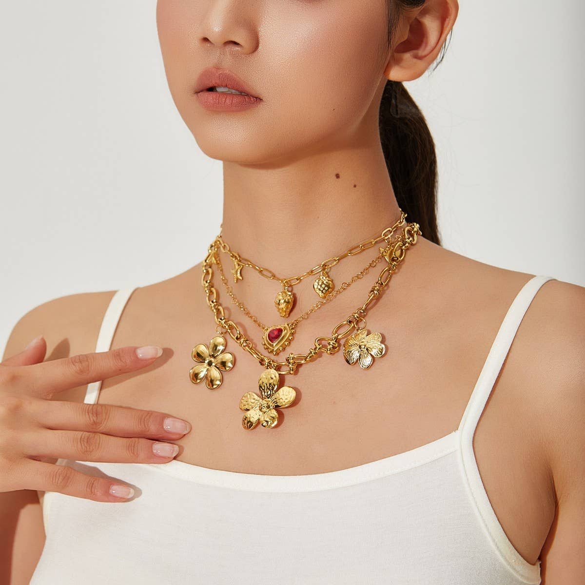 ORIGINAL STEEL FLOWER NECKLACE WITH STRAWBERRY_CWMM8854