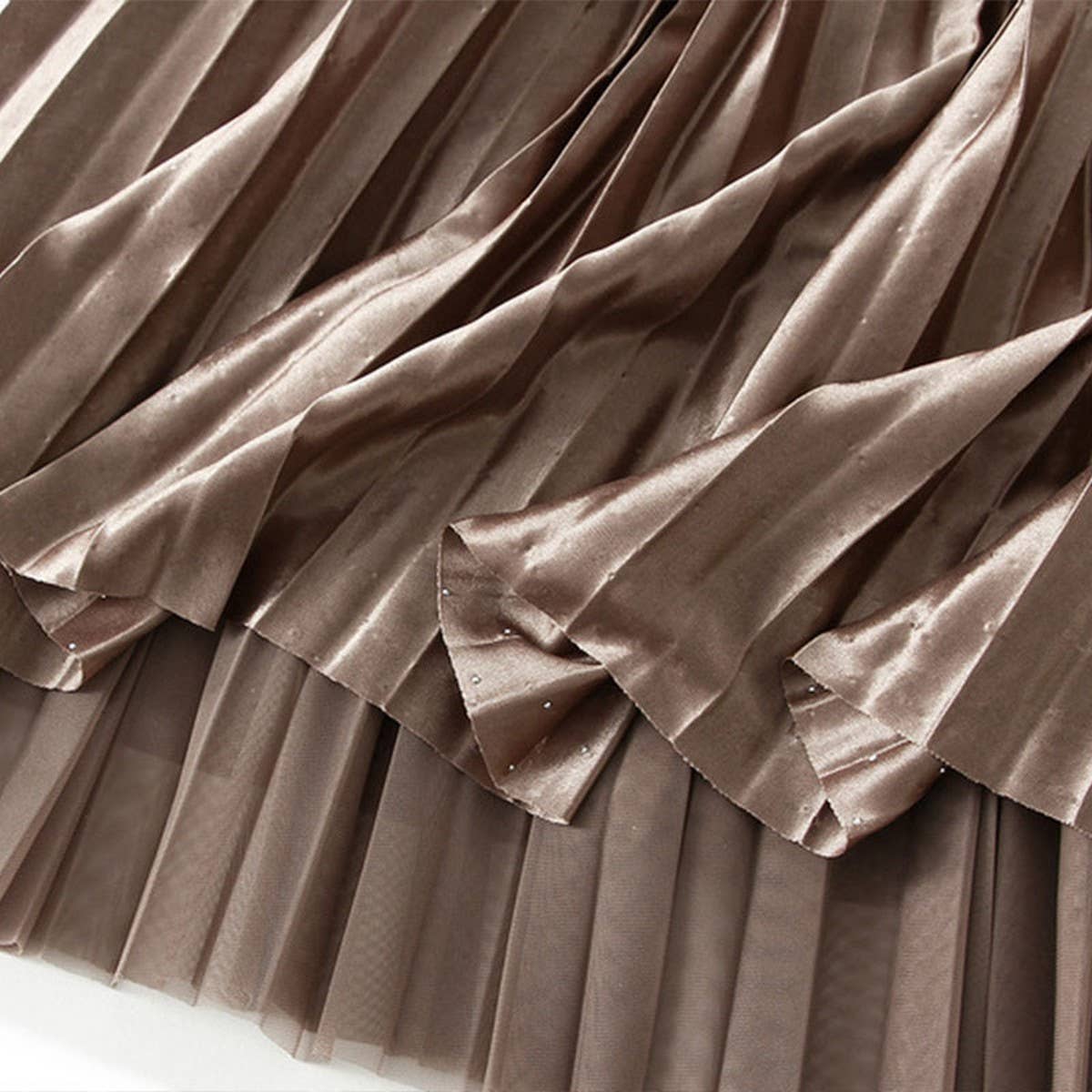 REVERSIBLE RHINESTONE HIGH END MESH PLEATED SKIRT_CWBMS0312