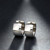 SMALL 18K GOLD HUGGIE HINGED HOOP EARRINGS_CWAJE0568