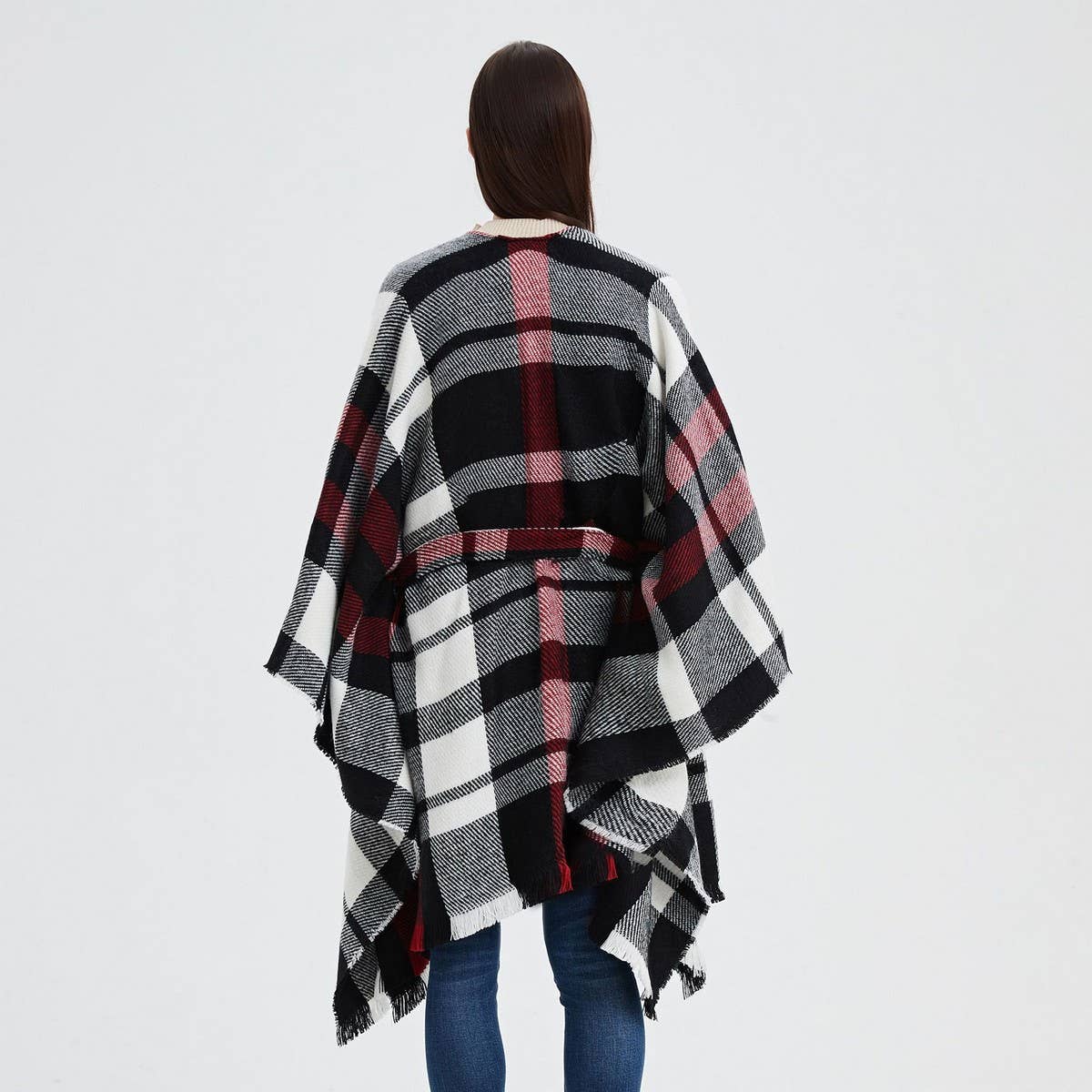 GEOMETRIC BLACK AND RED SHAWL WITH SPLIT HOOD_CWASC0263