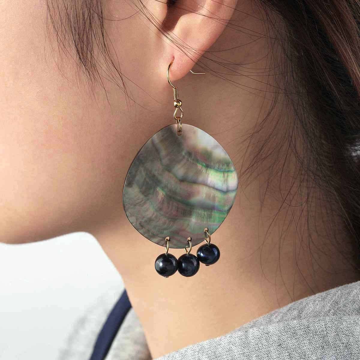 FASHION NATURAL MOTHER OF PEARL EARRINGS_CWMM4260