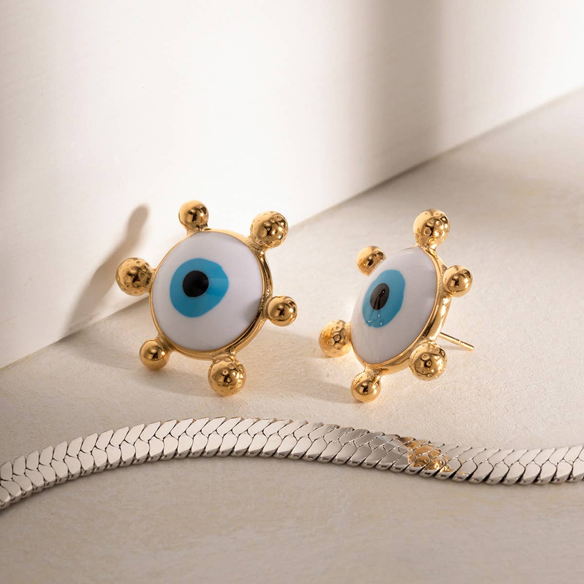 RETRO DRIPPING NEW DEVILS EYE EARRINGS_CWAHA0922