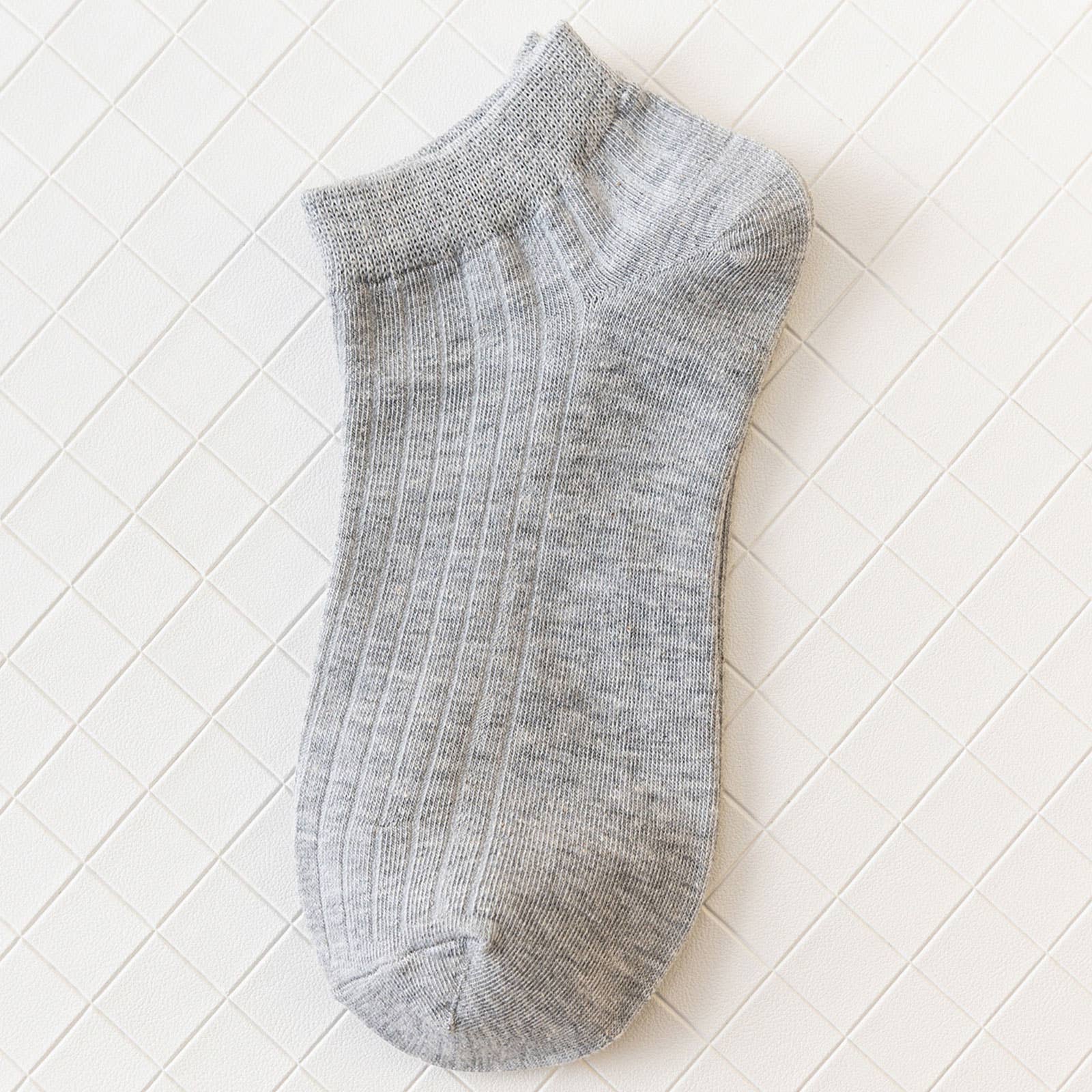 SOLID VERTICAL STRIPES BREATHABLE ANKLE SOCKS_CWMS032