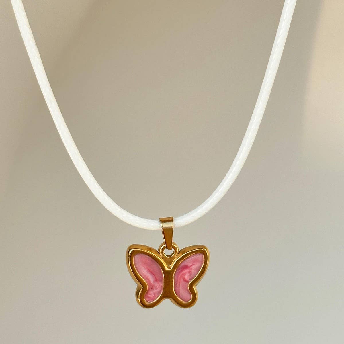 COLORFUL RETRO 3D BUTTERFLY PENDANT NECKLACE_CWMM5664