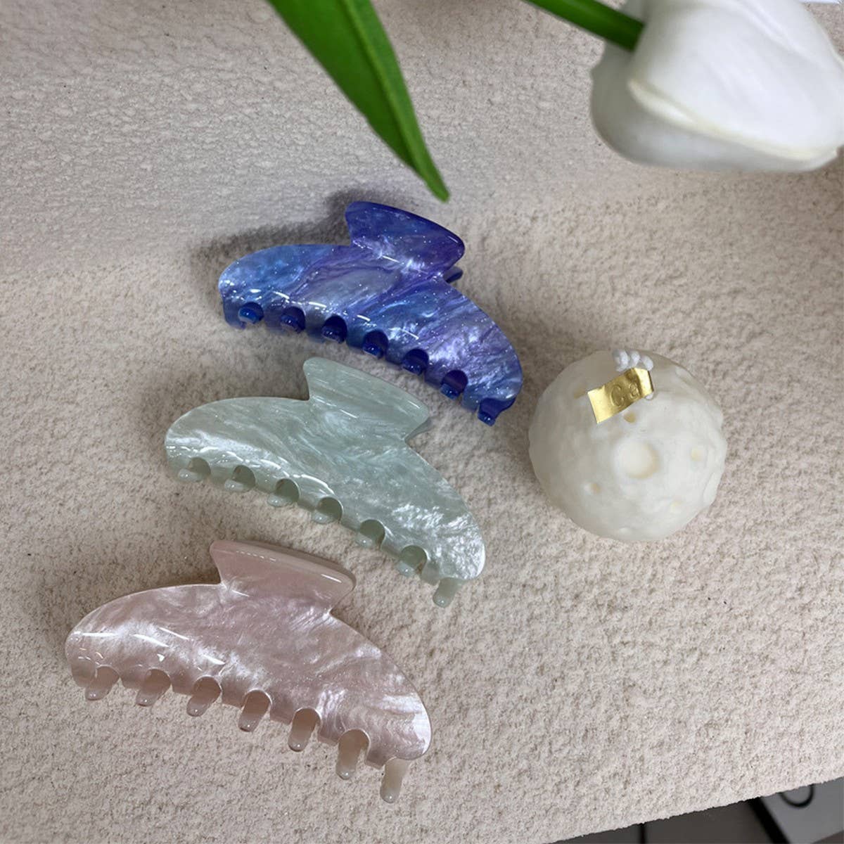 FRENCH QUICKSAND ACRYLIC HAIRPIN RETRO SHARK CLIP_CWAHA4326