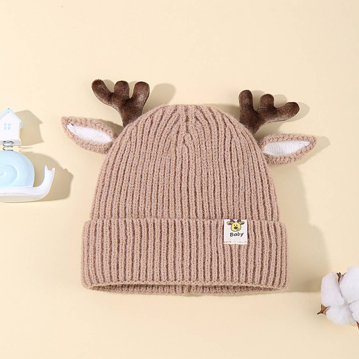 CHRISTMAS DEER LABEL CHILDRENS KNITTED HAT_CWAH1752