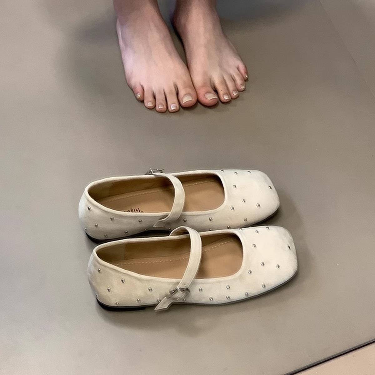 STARRY FLAT MARY JANES WITH SQUARE TOE_CWSHF0109