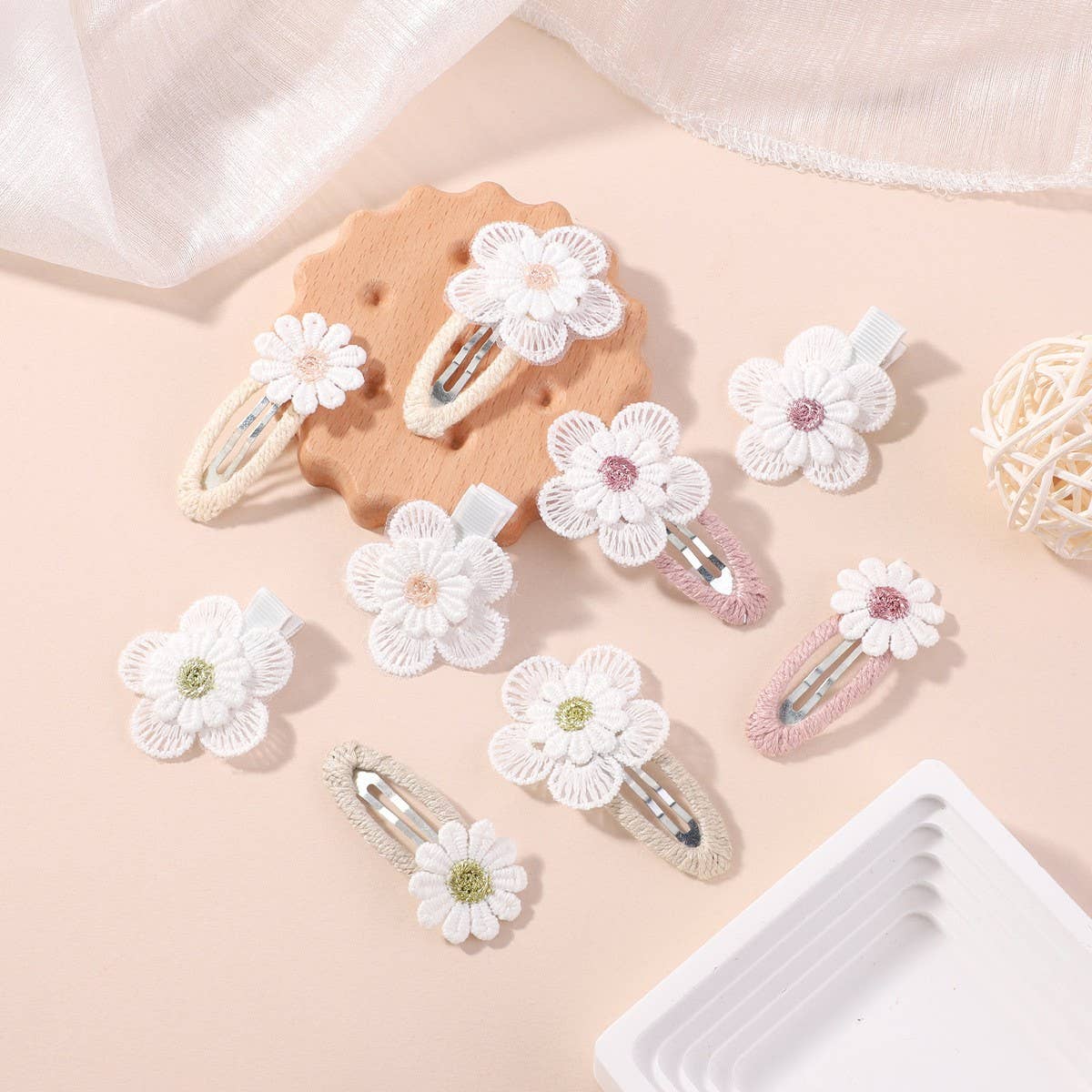 FRESH DAISY HAIR CLIP SET HANDMADE FABRIC CLIPS_CWAHA6712