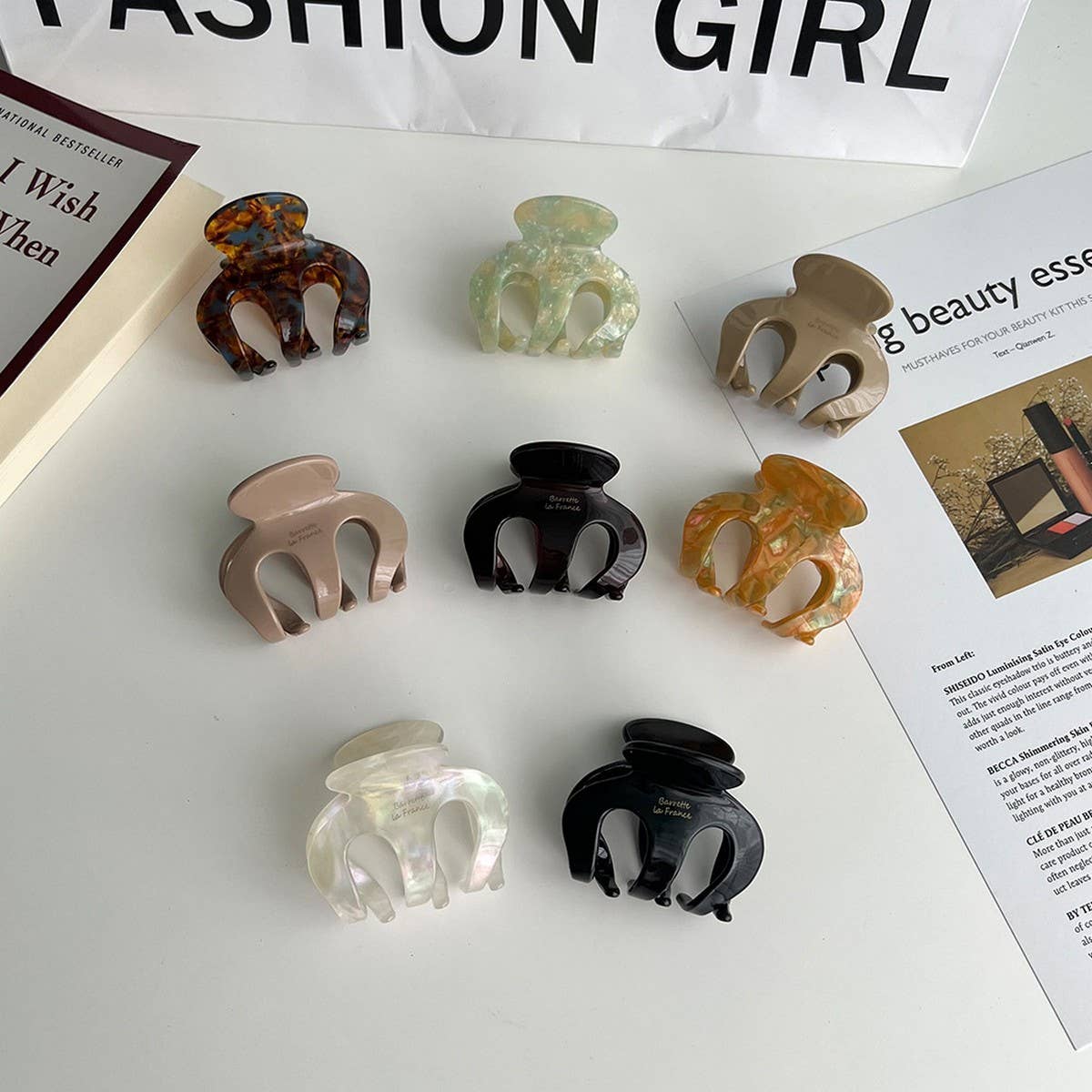 MEDIUM PUMPKIN ACETATE HAIR CLAW CLIP_CWAHA5957