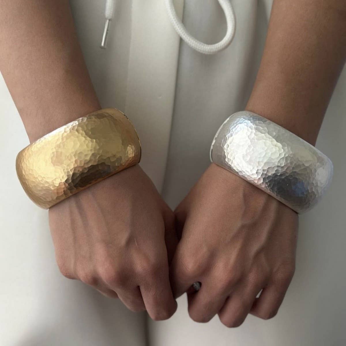 FASHIONABLE DESIGN SPRING BRACELET FOR WOMEN_CWMM3100