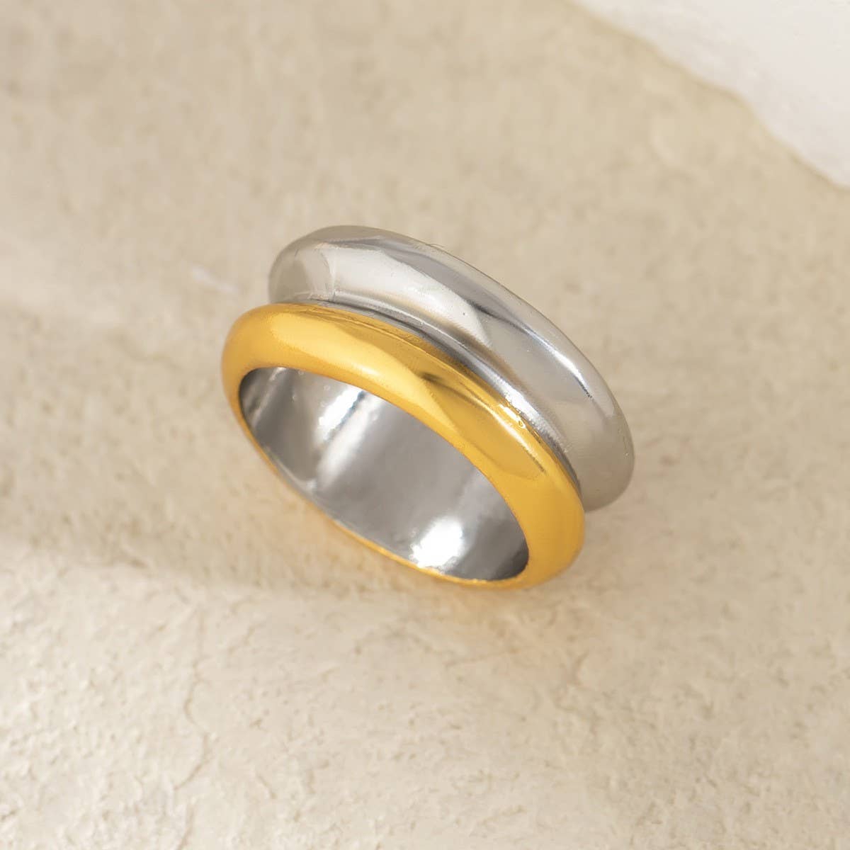 PERSONALIZED GEOMETRIC RIPPLE RETRO IRREGULAR RING_CWAJE1812