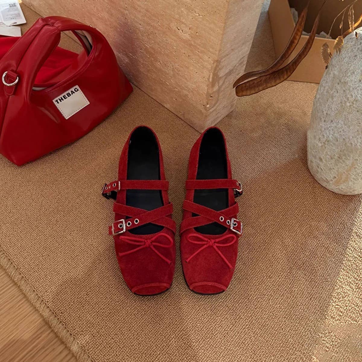 SUEDE MARY JANE FLATS WITH CROSS STRAP BOW_CWSHF0067