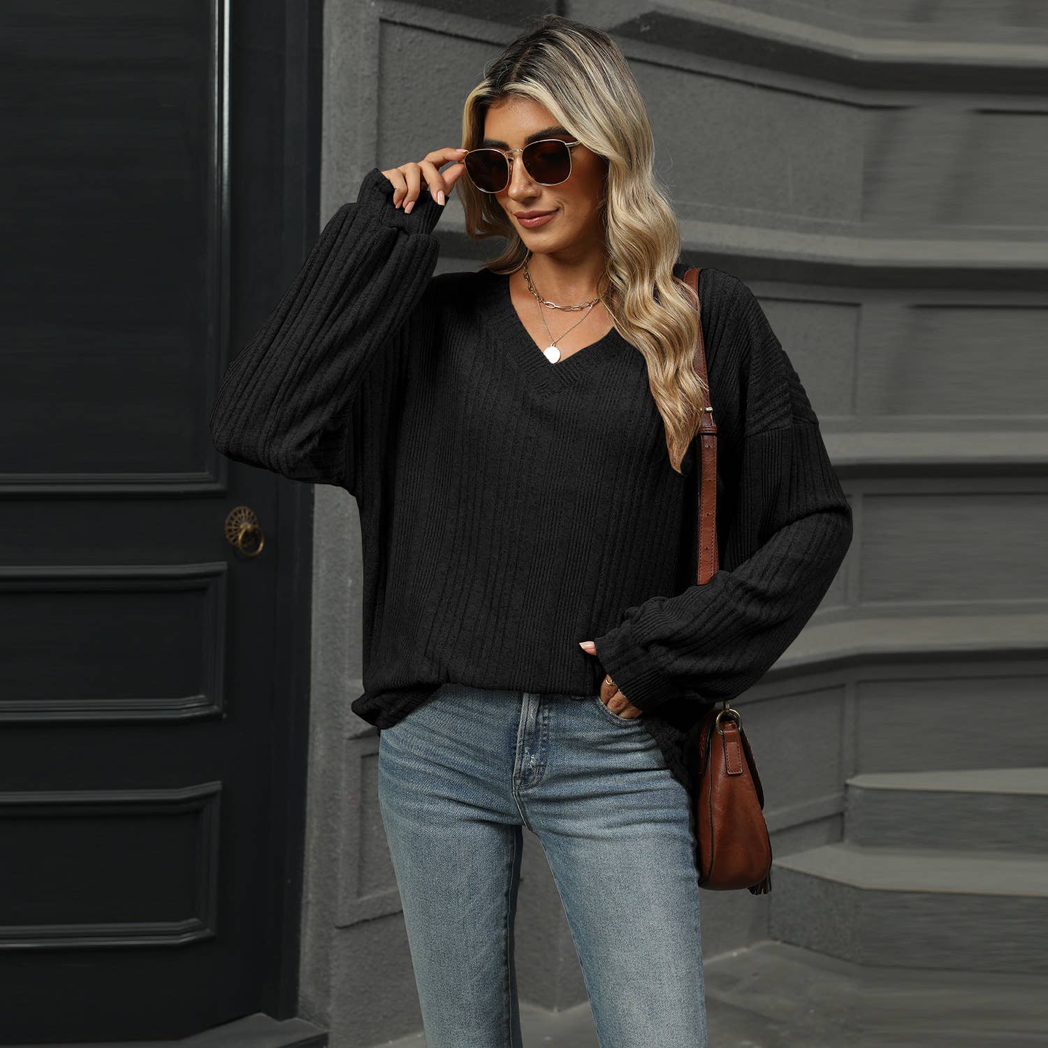 Solid Color V-Neck Baggy Pit Strip Shirt