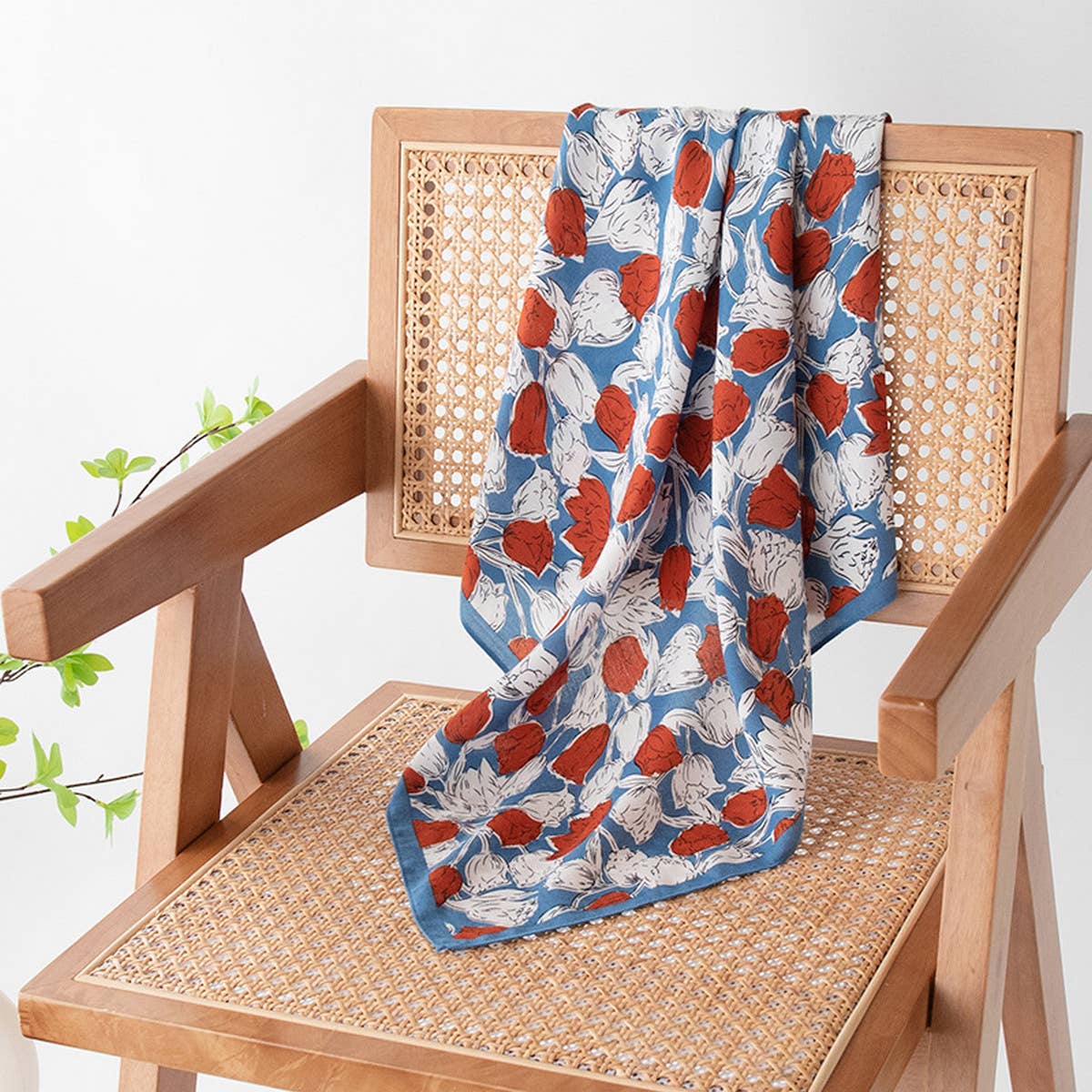 Retro Contrast Rose Print Square Scarf_Cwasc0938