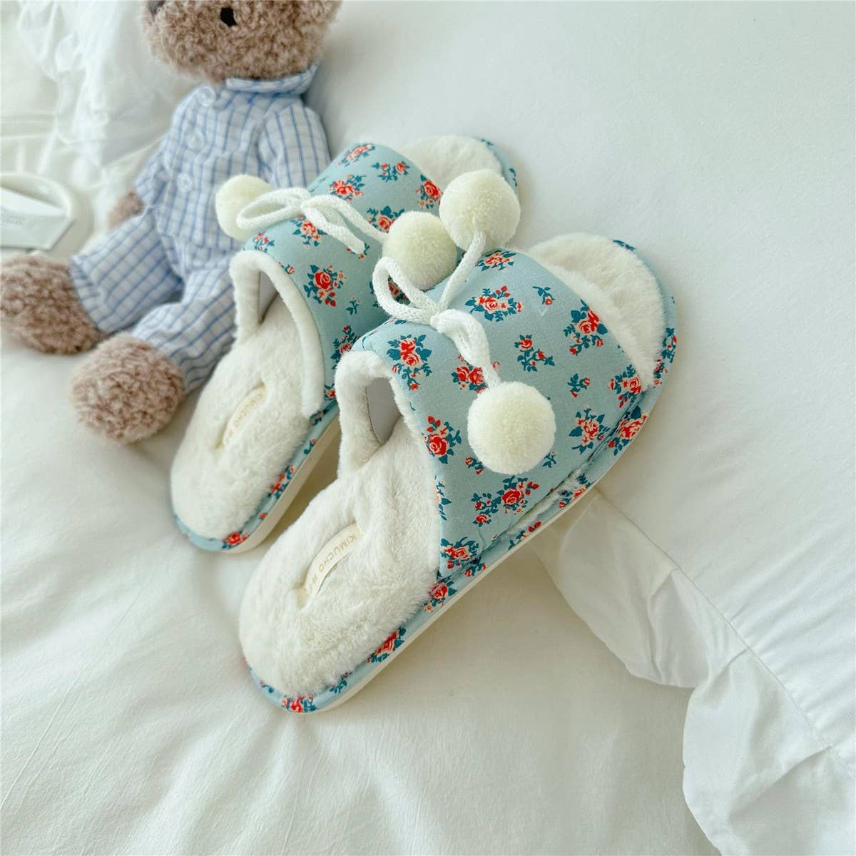 Womens Winter Fur Ball Style Open Toe Slippers_Cwmm2985