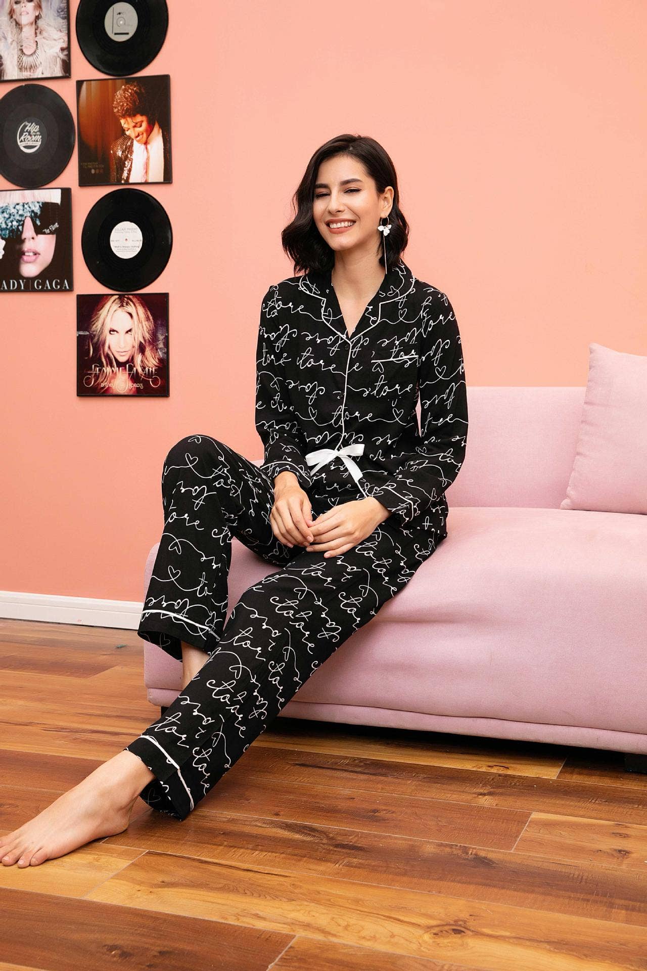 Two-Piece Pajamas With Long Sleeves And Trousers