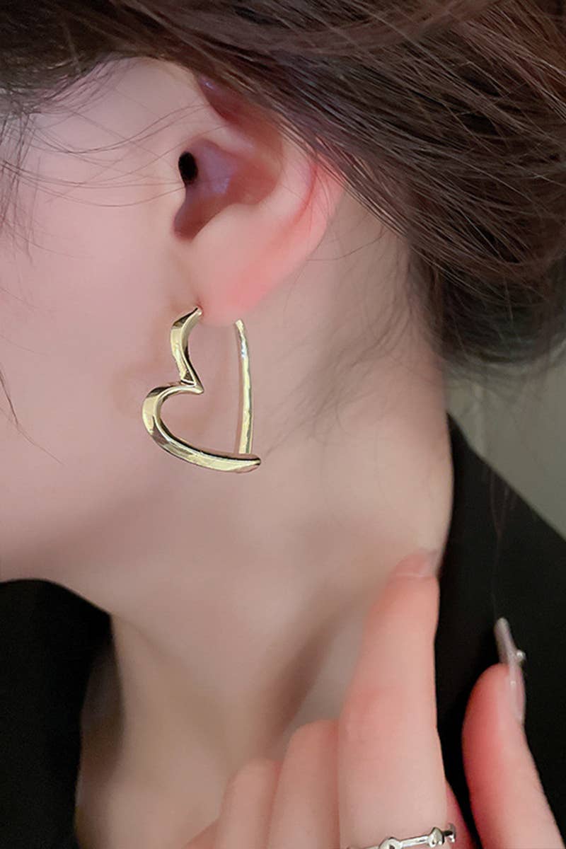 HEART HOOP FASHION EARRINGS_CWAJE0336