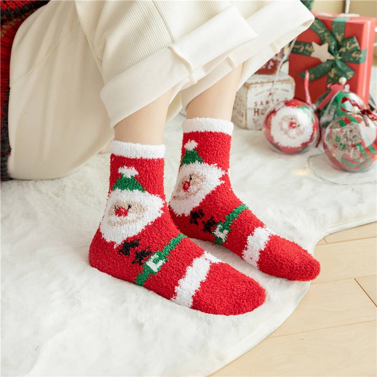 CHRISTMAS ELK CORAL VELVET SOCKS_CWMS0339