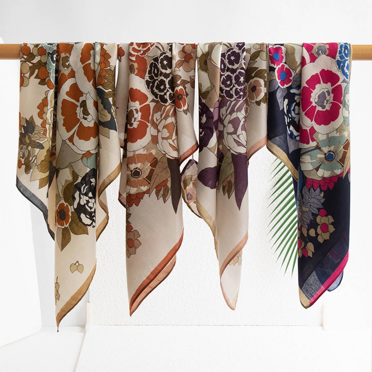 RETRO ART DECO SMALL SQUARE SCARF VERSATILE_CWASC0925