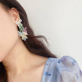 ENERGETIC FRESH PLAYFUL AND CUTE EARRINGS_CWAJE1702