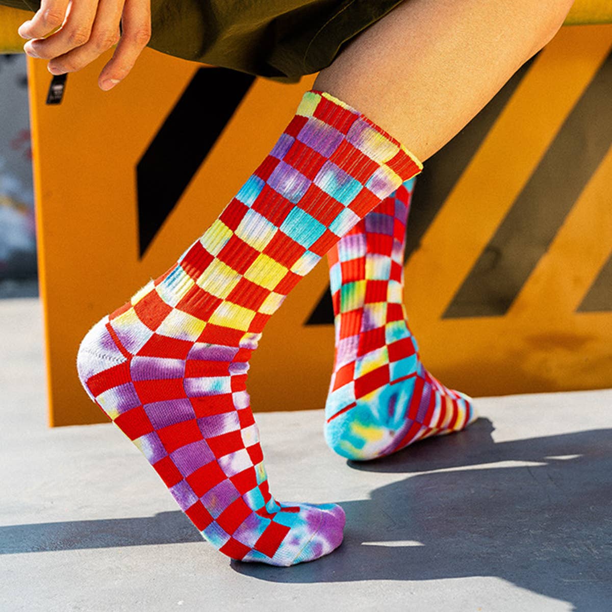 FASHION TIE DYED CHECKERED SOCKS_CWMS0265