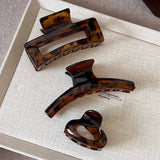 Tortoiseshell Large Hair Claw Elegant Look_Cwaha08194