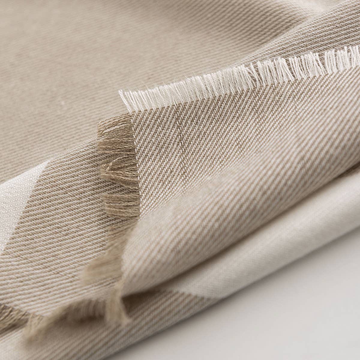 Fashionable Mid-Length Twill Scarf_Cwasc1010