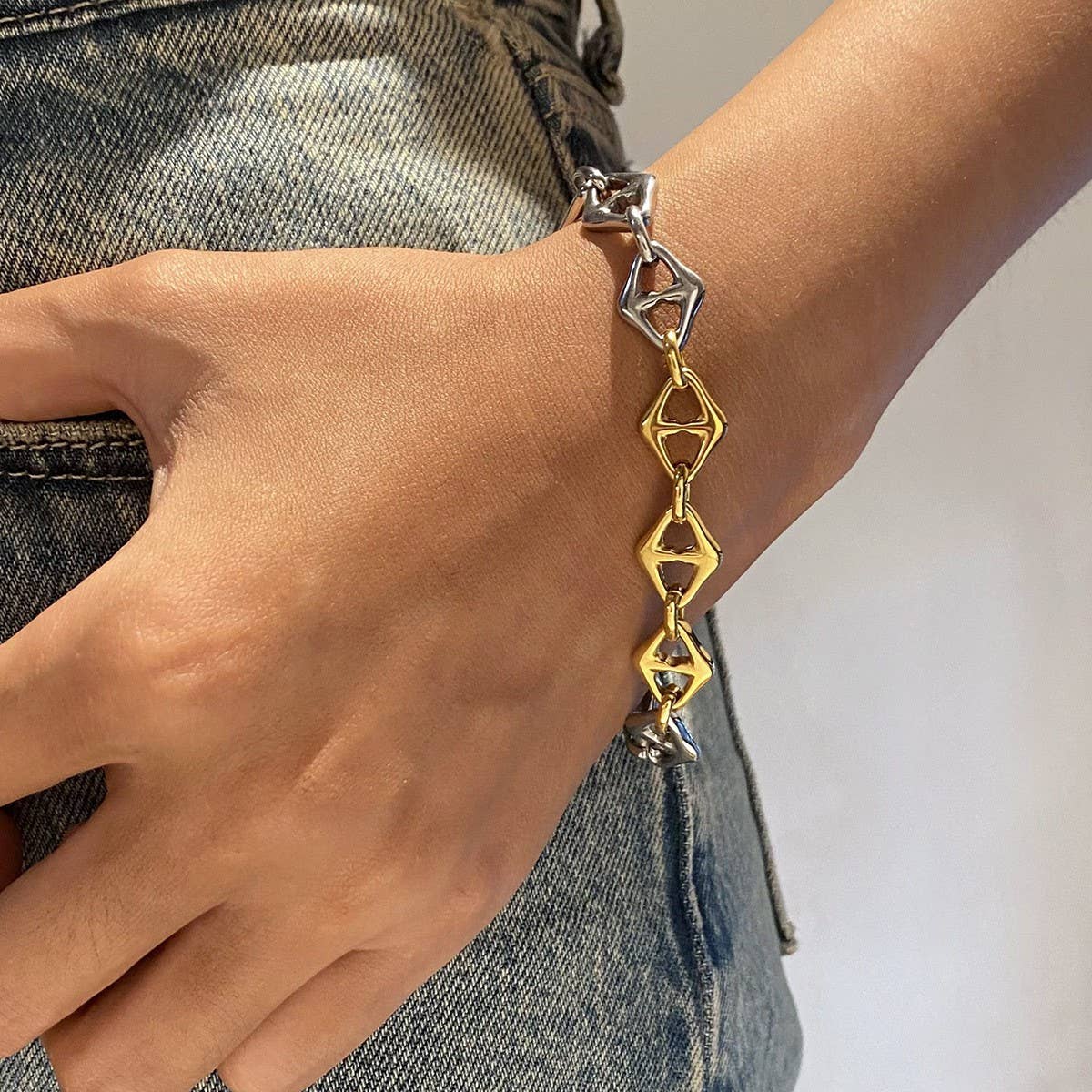 Two-Tone Metal Chain Bracelet In Titanium Steel