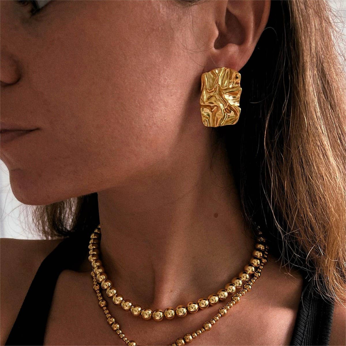 IRREGULAR HIGH GRADE SQUARE PLEATED EARRINGS_CWAJE5045