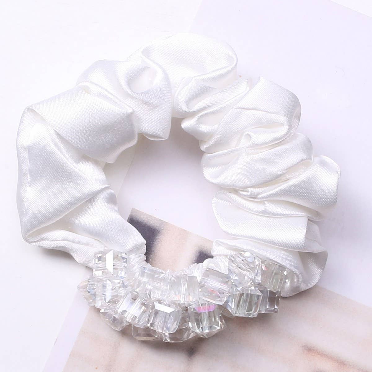 ELEGANT CRYSTAL SCRUNCHIE FASHION HAIR TIE_CWAHA6863