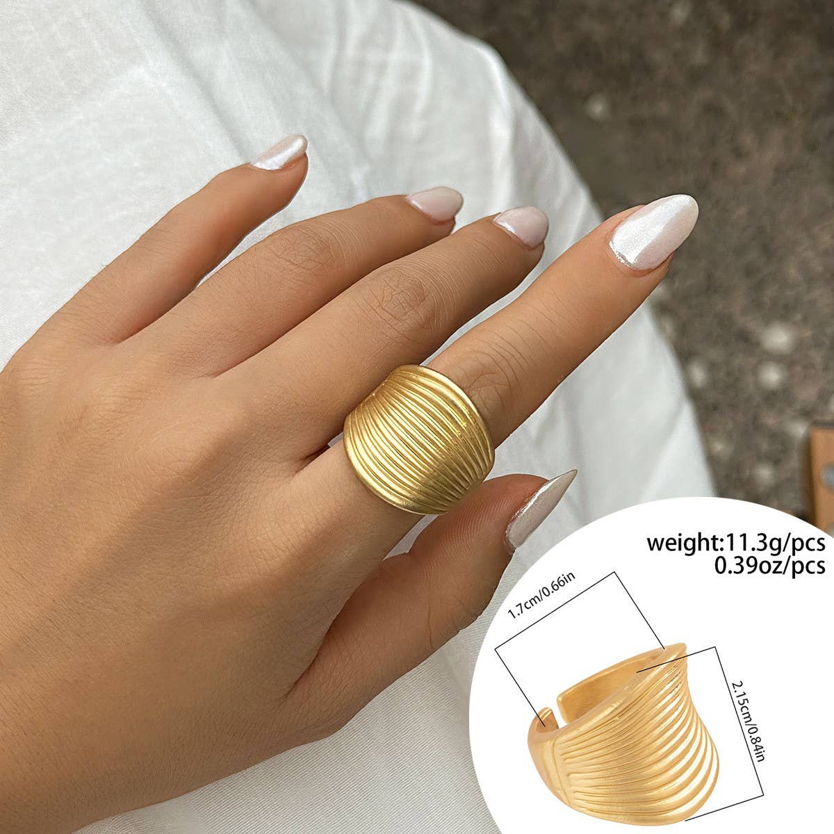 EXAGGERATED FRENCH DISC PLEATED METAL RING_CWAJE1824