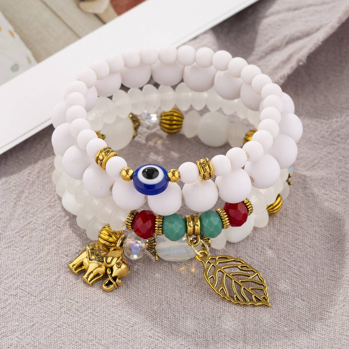 MULTI LAYERED ELEPHANT LEAF BEAD BRACELET_CWAHA2472