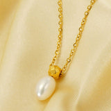 STAINLESS STEEL PLATED 18K GOLD PEARL NECKLACE_CWAJE0696