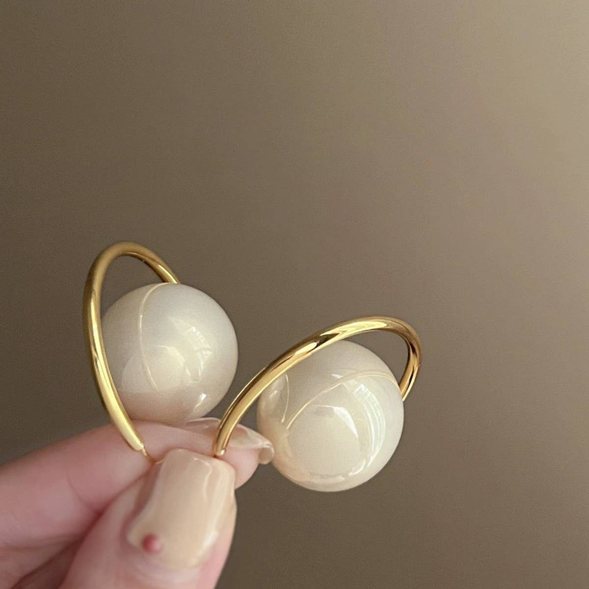 BIG PEARL NICHE DESIGN VERSATILE EARRINGS_CWAJE2185