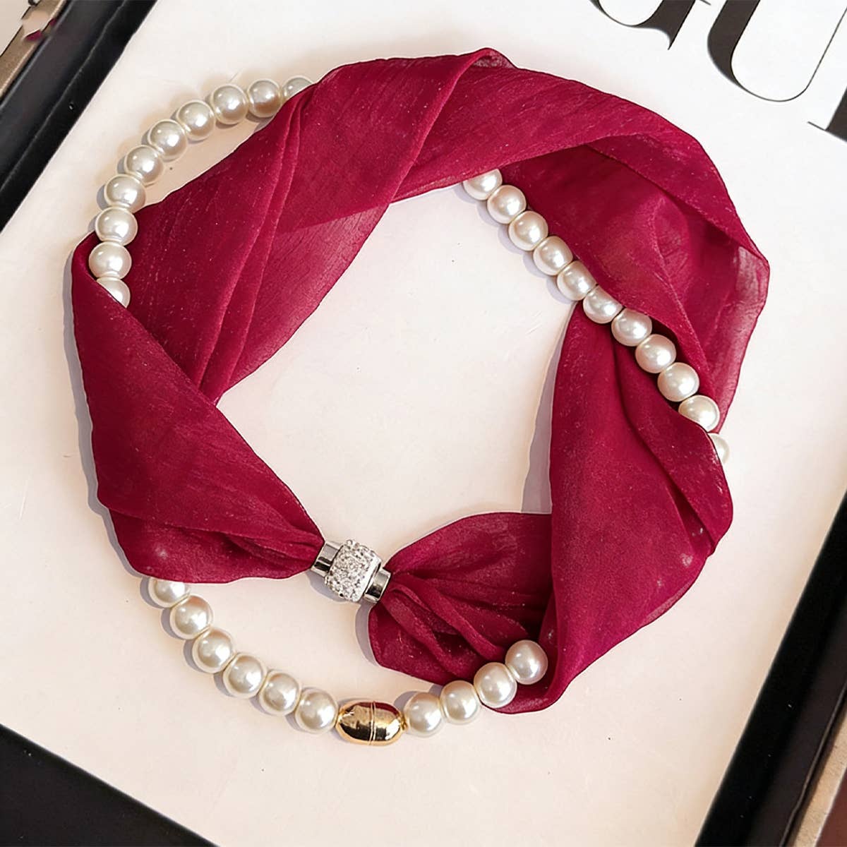 White Pearl Magnetic Skinny Silk Scarf_Cwasc03936