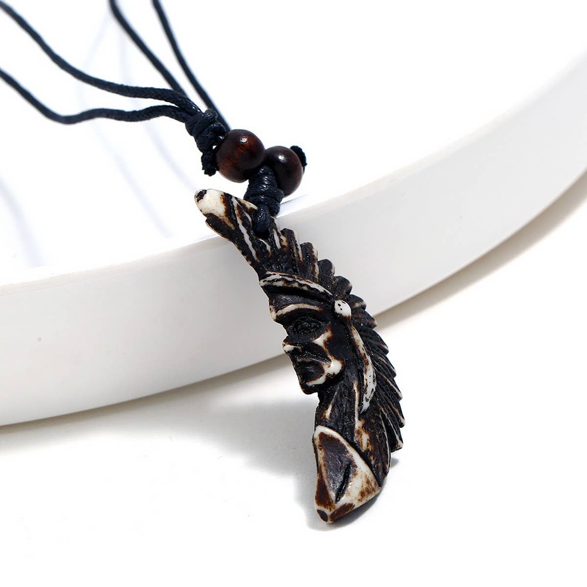 Vintage Wax Rope Resin Wolf Tooth Necklace_Cwmm4598