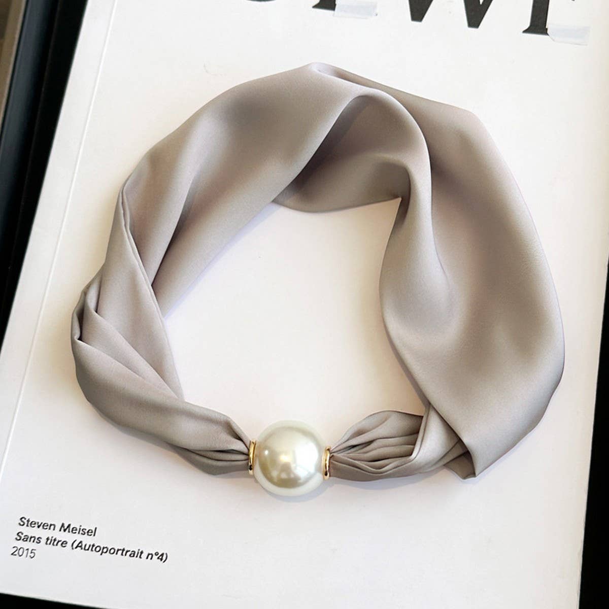 Pearl Magnetic Skinny Silk Neck Scarf_Cwasc03930