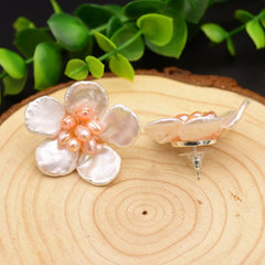 NEW HIGH END RETRO SWEET FLOWER PEARL EARRINGS_CWAJE3780