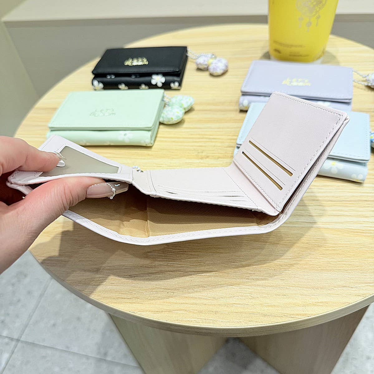 Cute Bow Pendant Floral Mini Trifold Wallet_Cwab06217