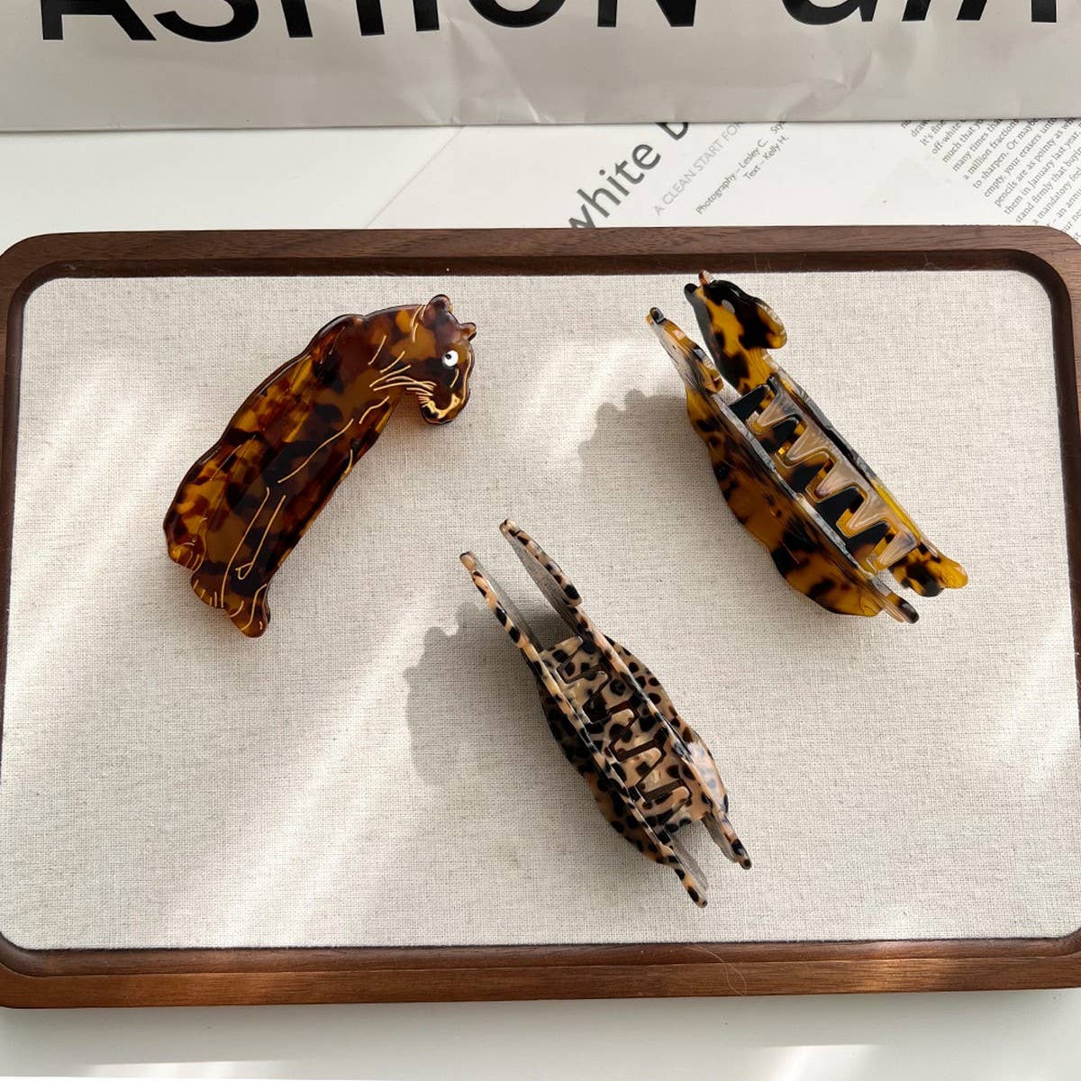 LEOPARD ACETATE HAIR CLAW BOLD ANIMAL PRINT CLIP_CWAHA5746