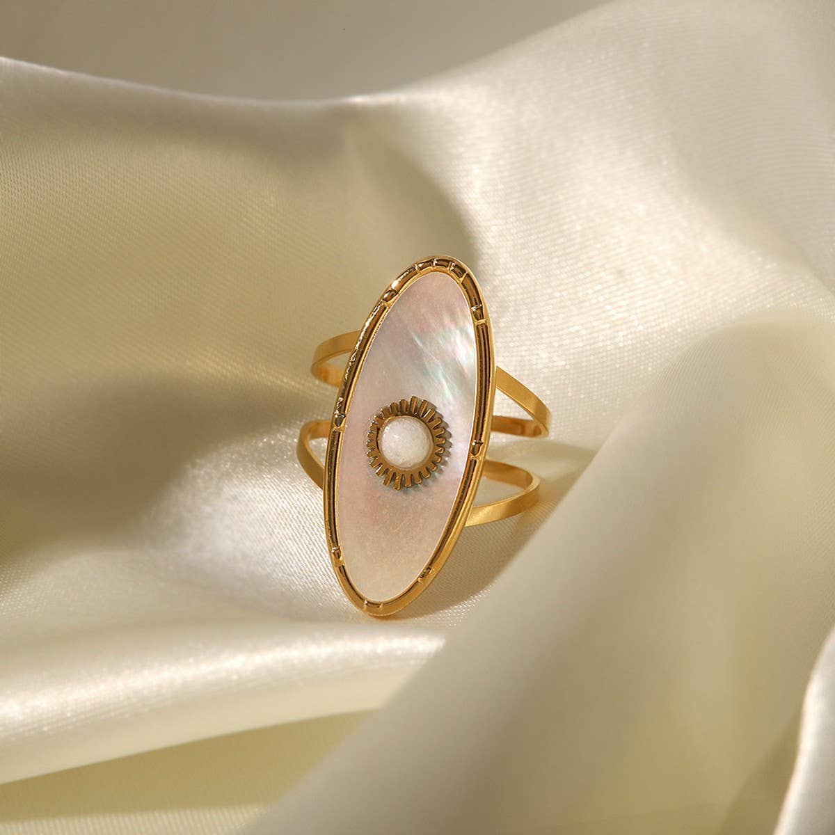 18K GOLD STAINLESS STEEL OVAL PEARL SHELL RING_CWAJE1246