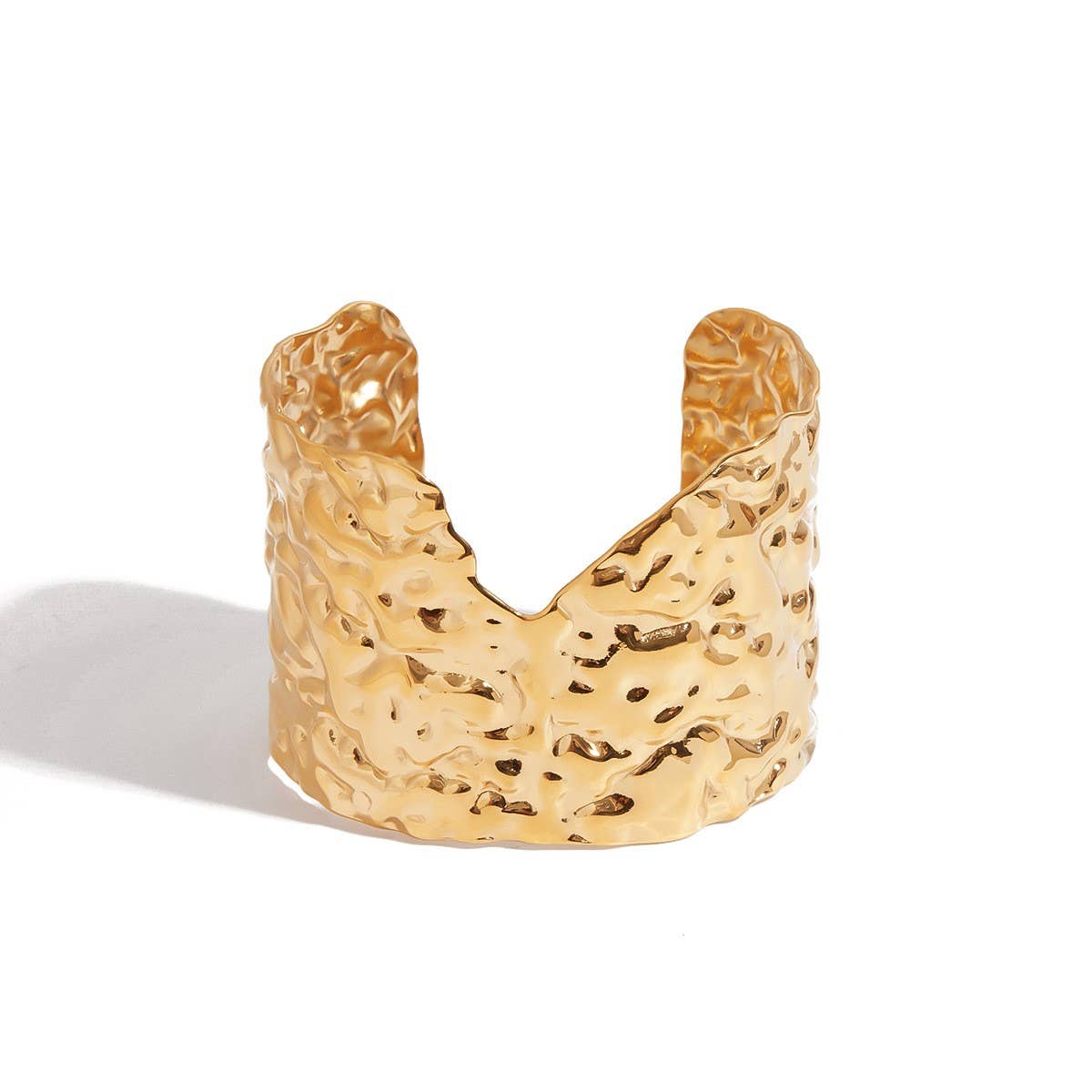 MINIMALIST 18K GOLD HAMMERED OPEN CUFF BRACELET_CWAJE4826