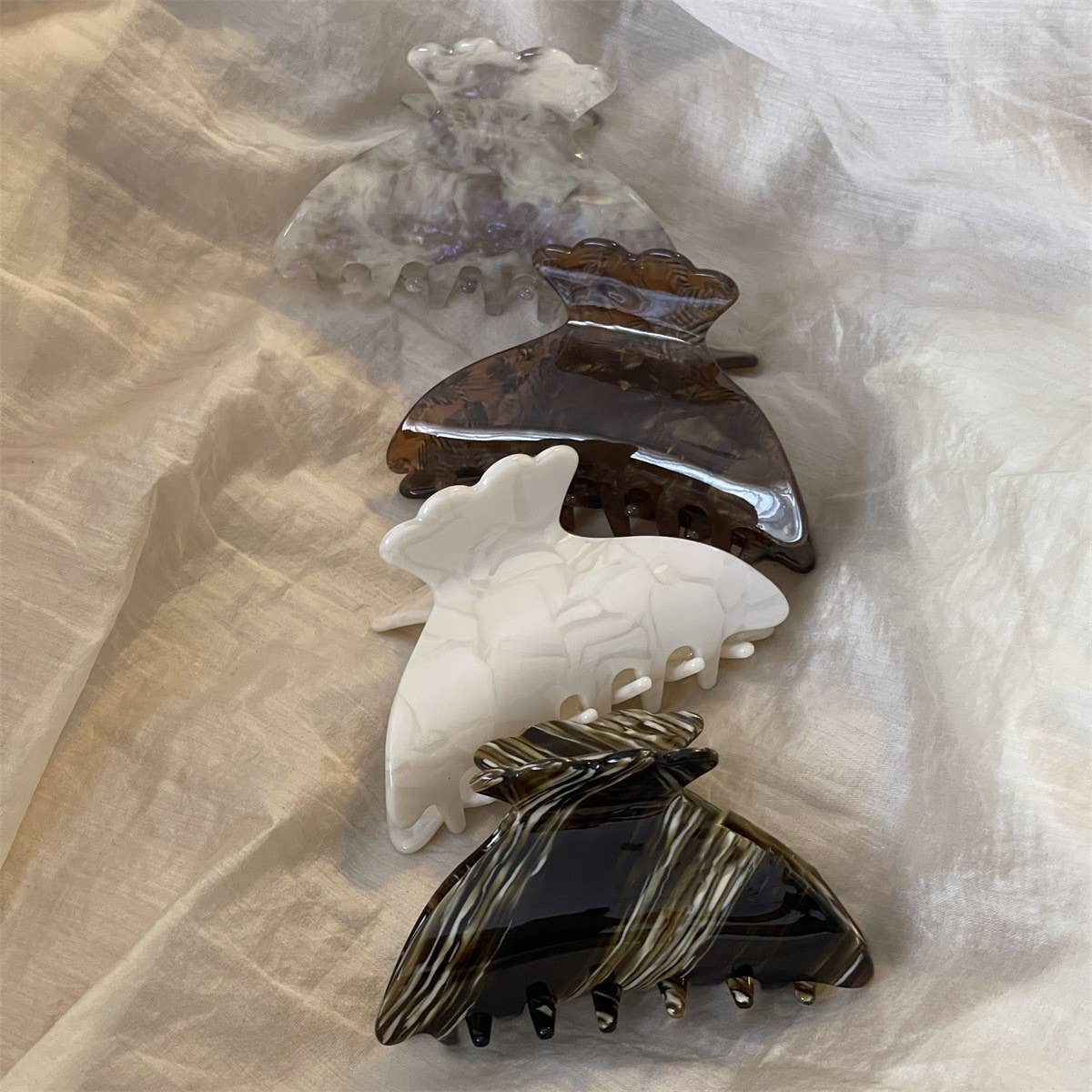 FRENCH THICKENED NICHE HALF TIED HAIR CLIP_CWAHA2376