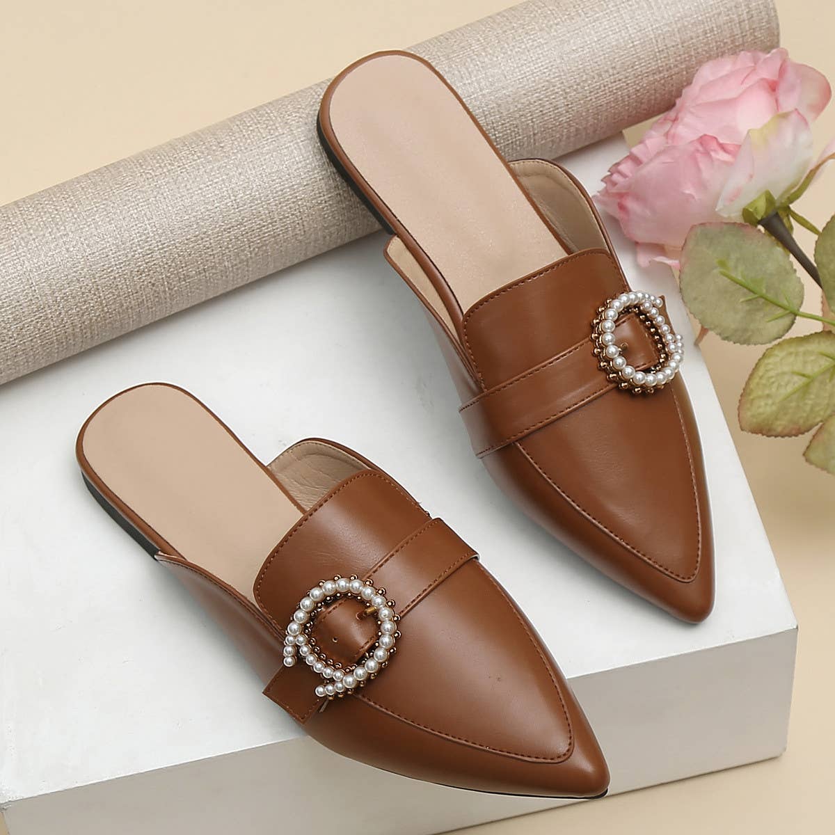 CASUAL POINTED TOE FLAT BOTTOM MULES_CWSHF0033