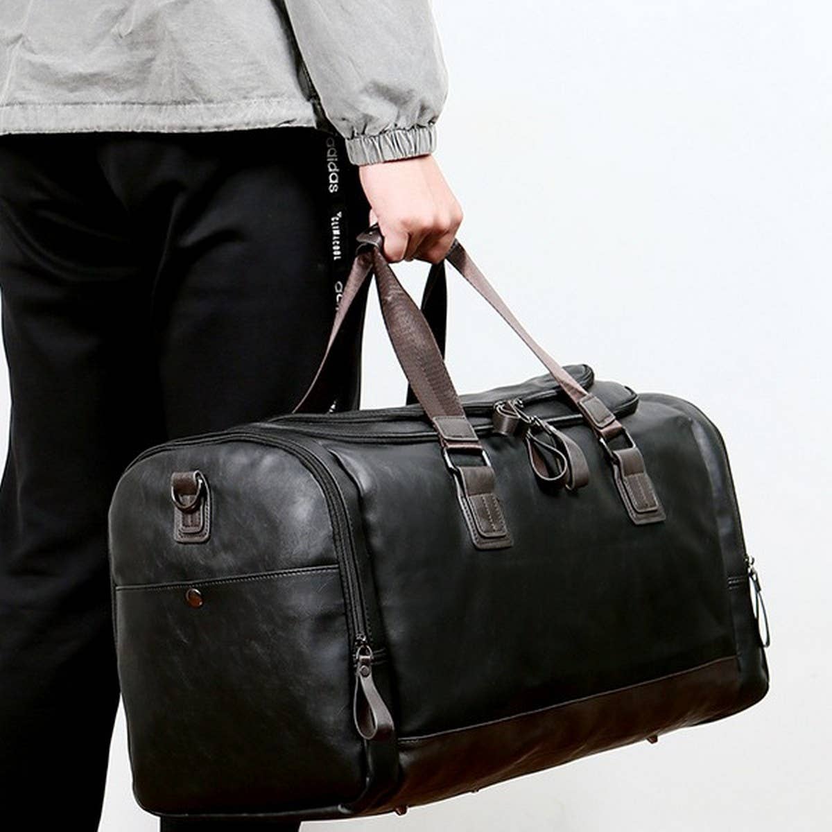 LARGE MENS TRAVEL BAG FOR SHORT BUSINESS TRIPS_CWAB5170