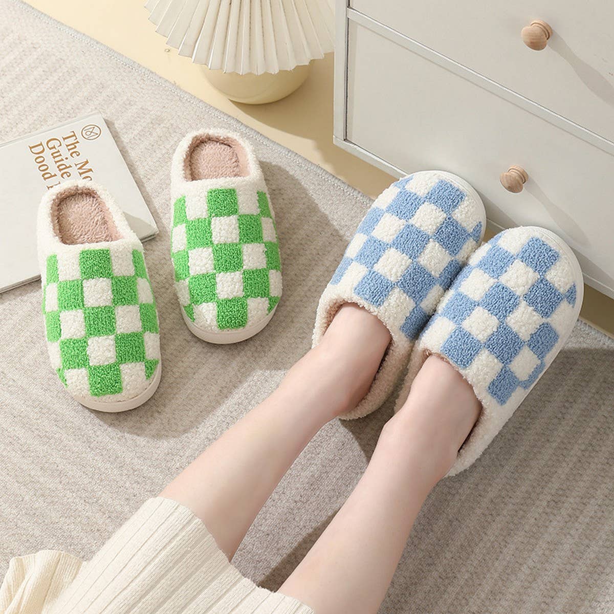 SIMPLE CHECKERED WARM COTTON SLIPPERS_CWSHS0250