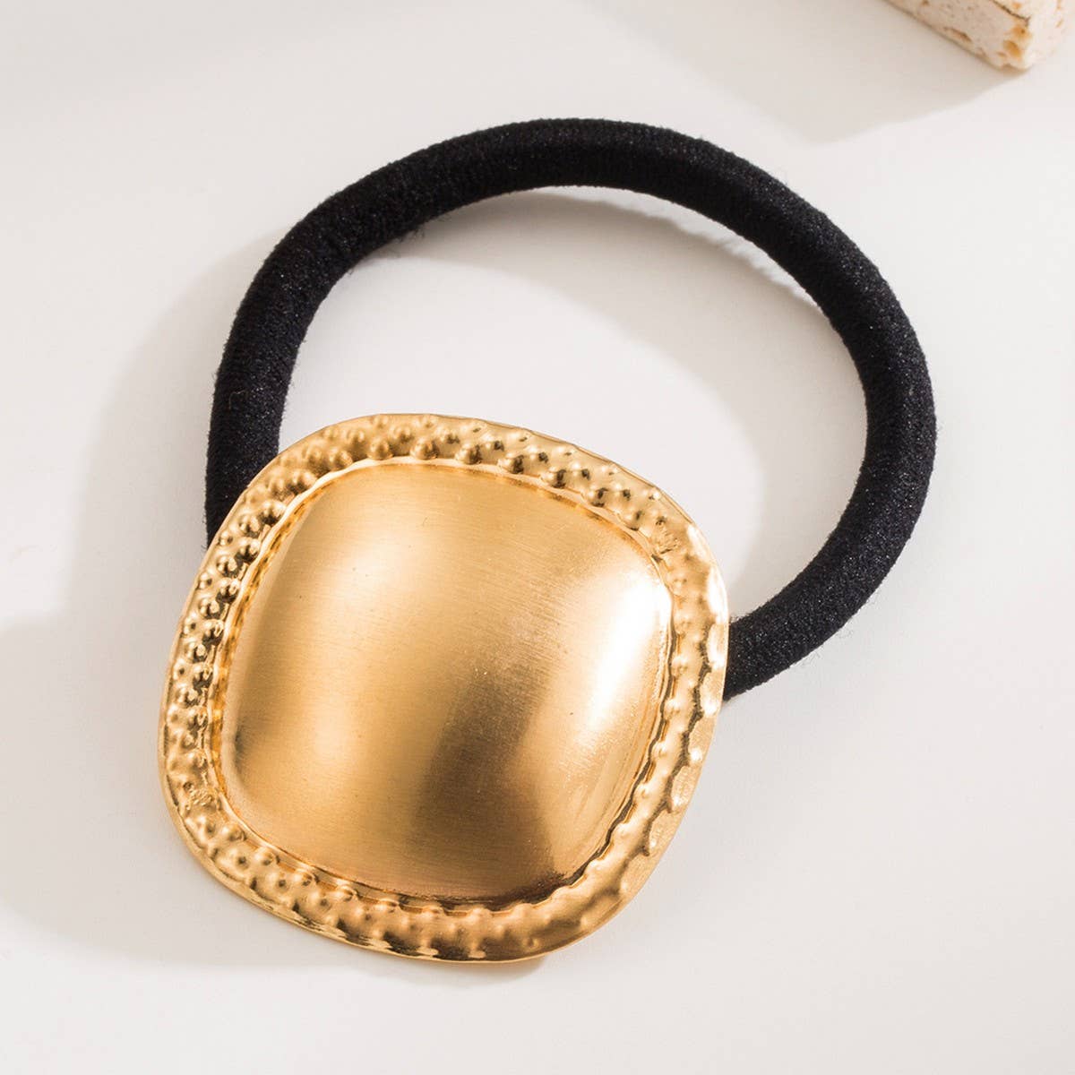MINIMALIST METALLIC SQUARE ELASTIC HAIR TIE_CWAHA6242