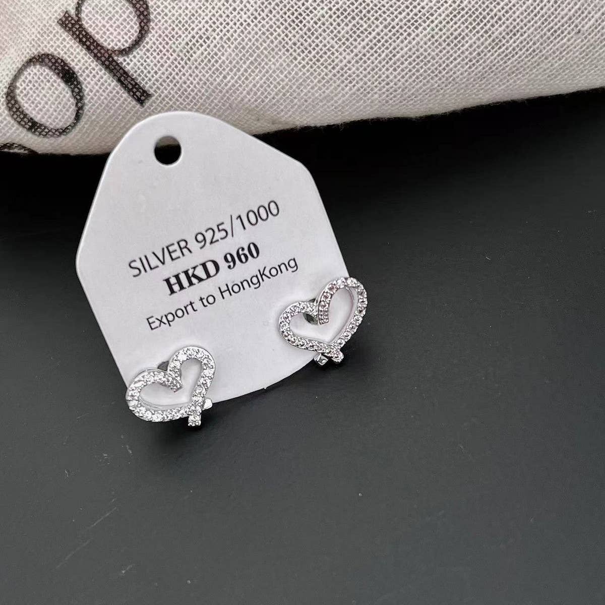 SIMPLE AND CARING EARRINGS_CWAJE1299