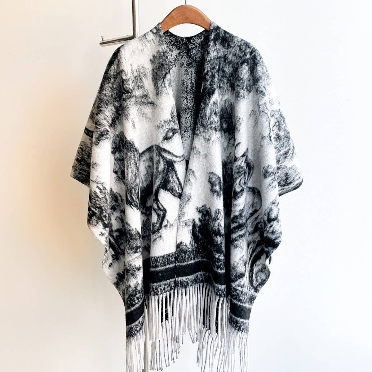 Ethnic Style Watercolor Shawl Women Fringe Cape_Cwocasl00072
